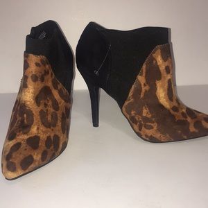 Size 9 leopard Booties